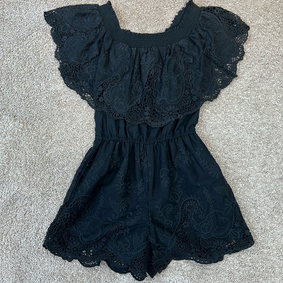 Abercrombie & Fitch black eyelet romper XS - Picture 2 of 4
